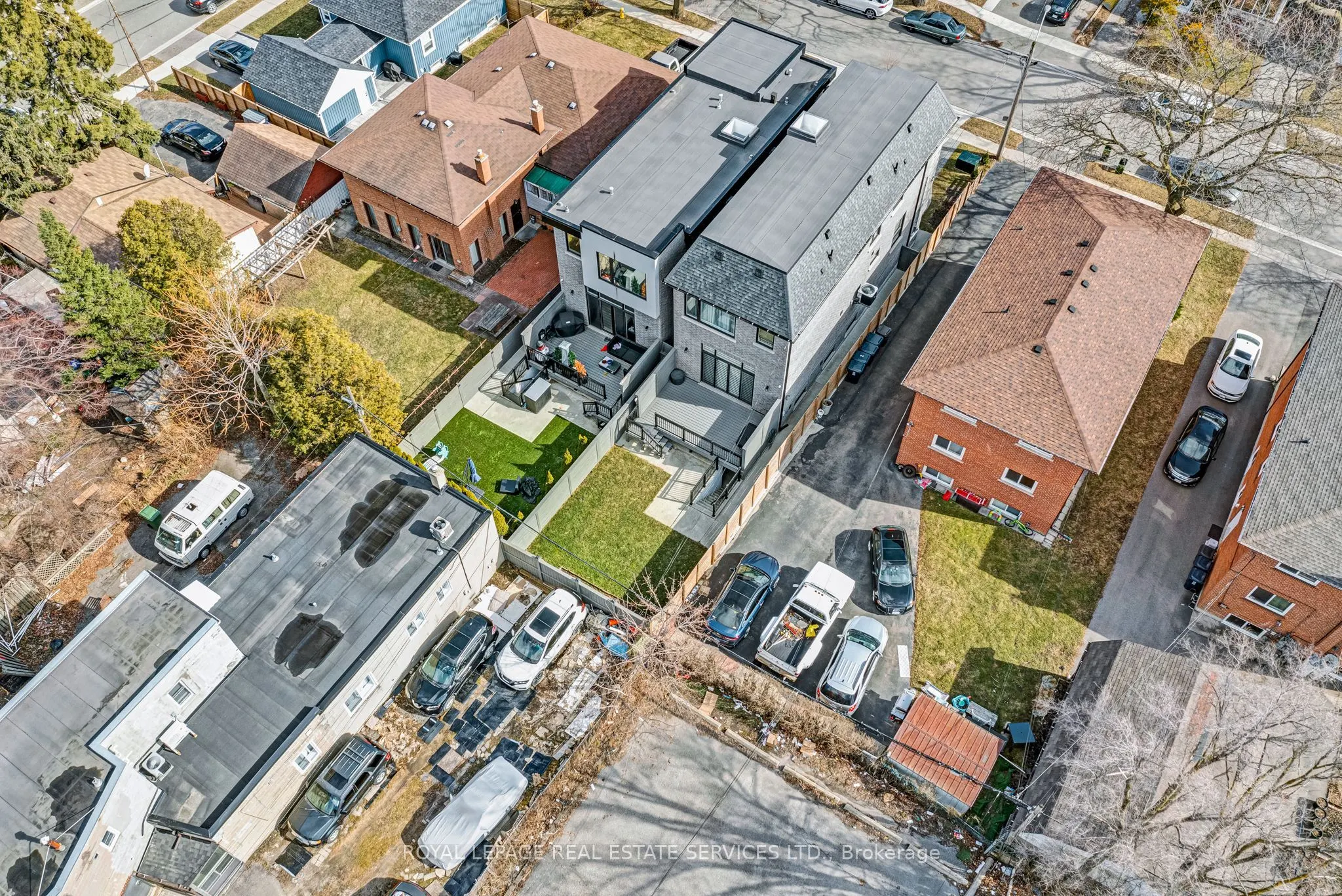 8 Branch Avenue