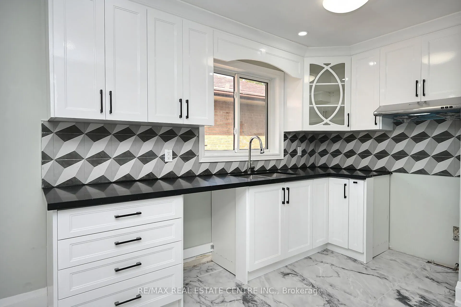 526 Selsey Drive