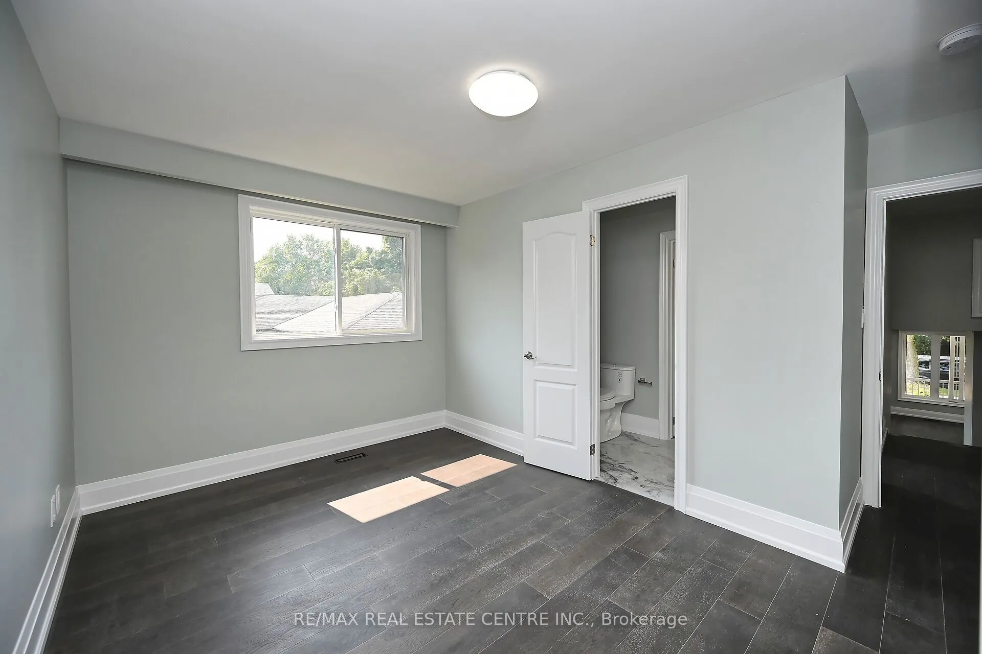 526 Selsey Drive