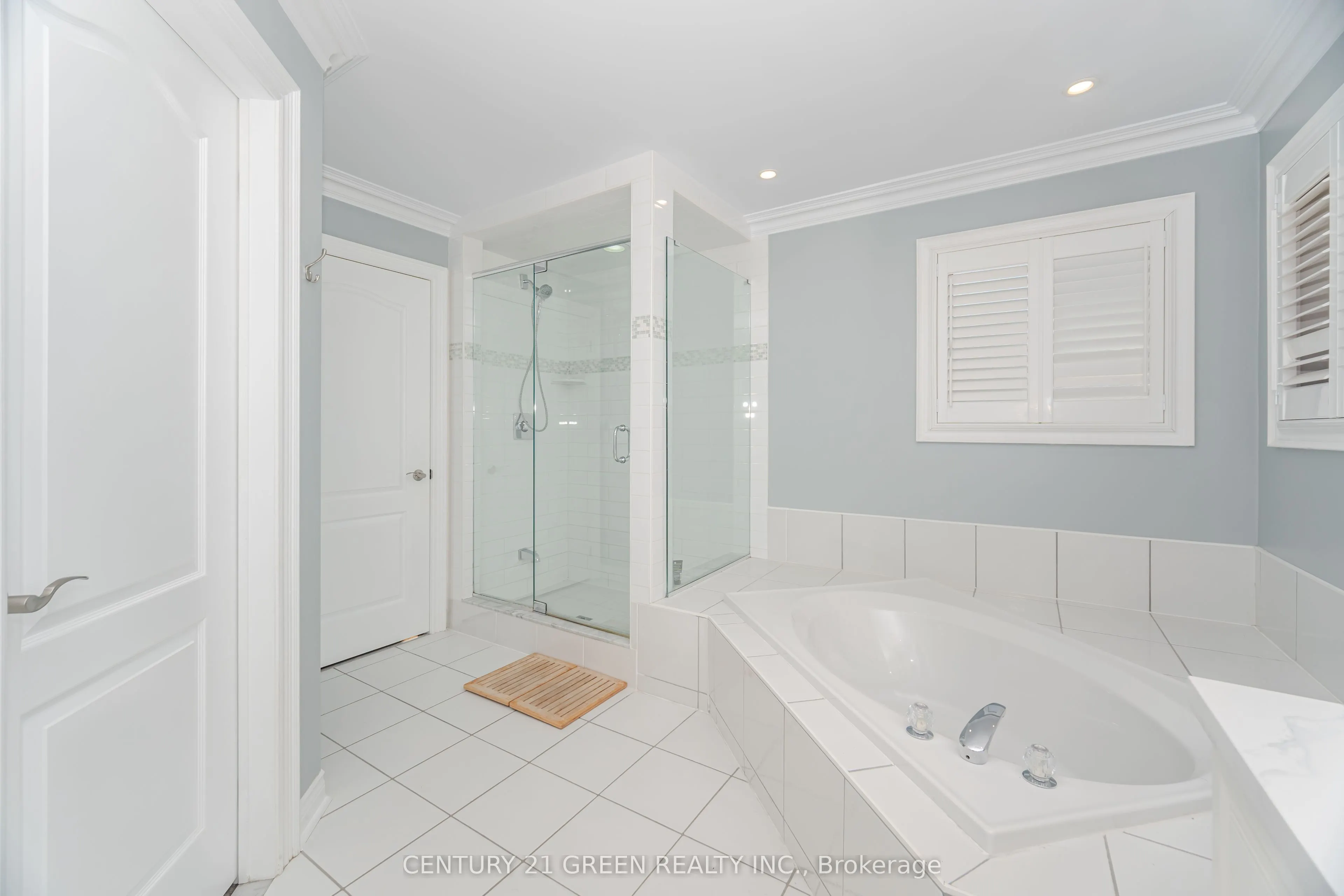193 Royal Valley Drive