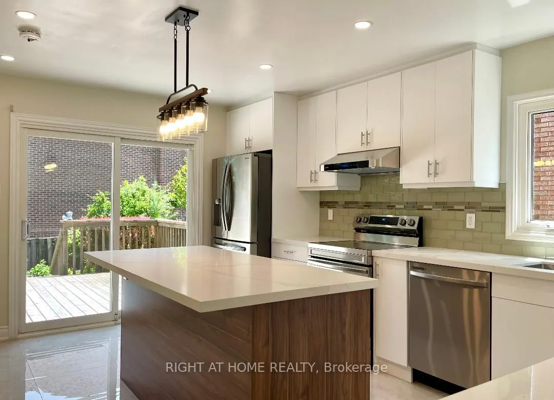 3668 Belvedere Crescent