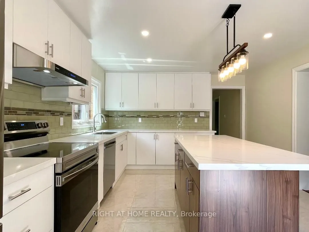3668 Belvedere Crescent
