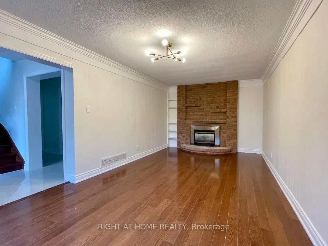3668 Belvedere Crescent
