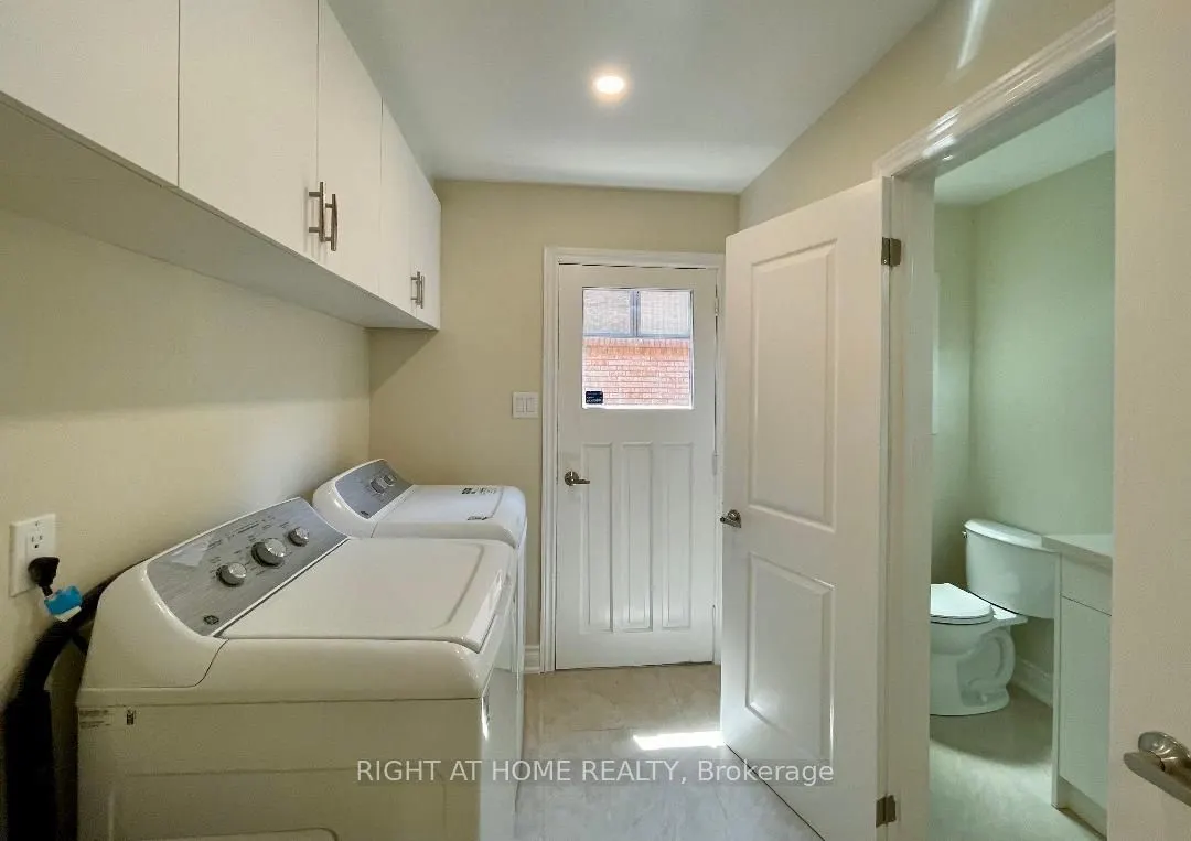 3668 Belvedere Crescent