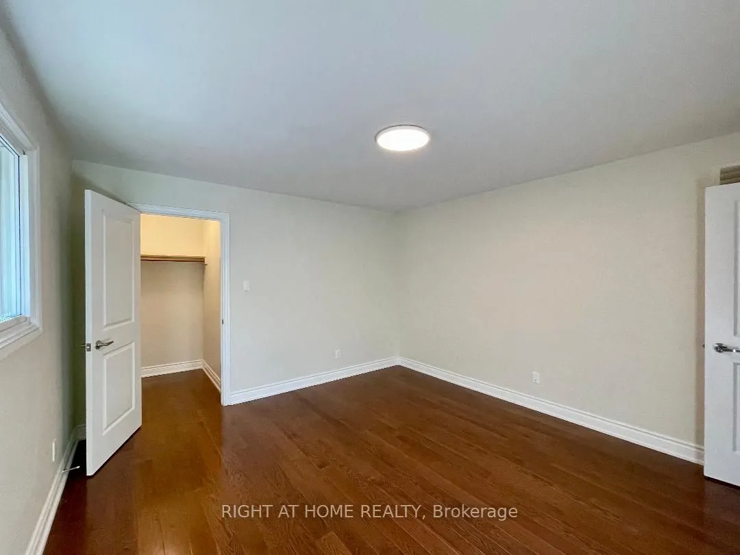 3668 Belvedere Crescent