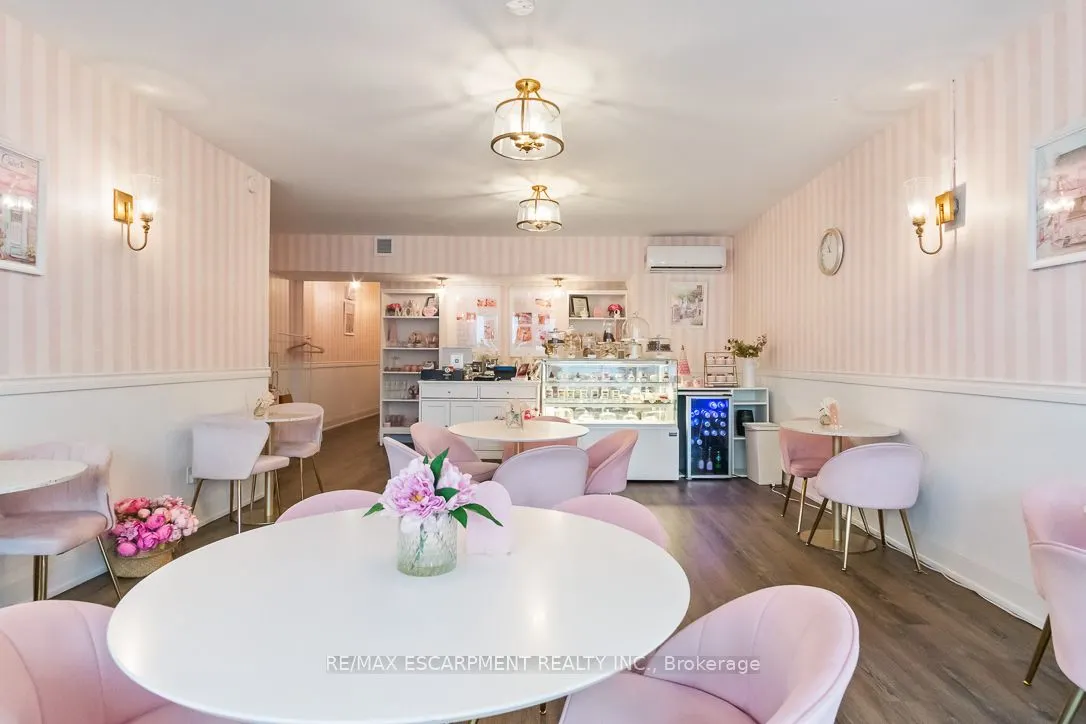 241,243 Lakeshore Road E