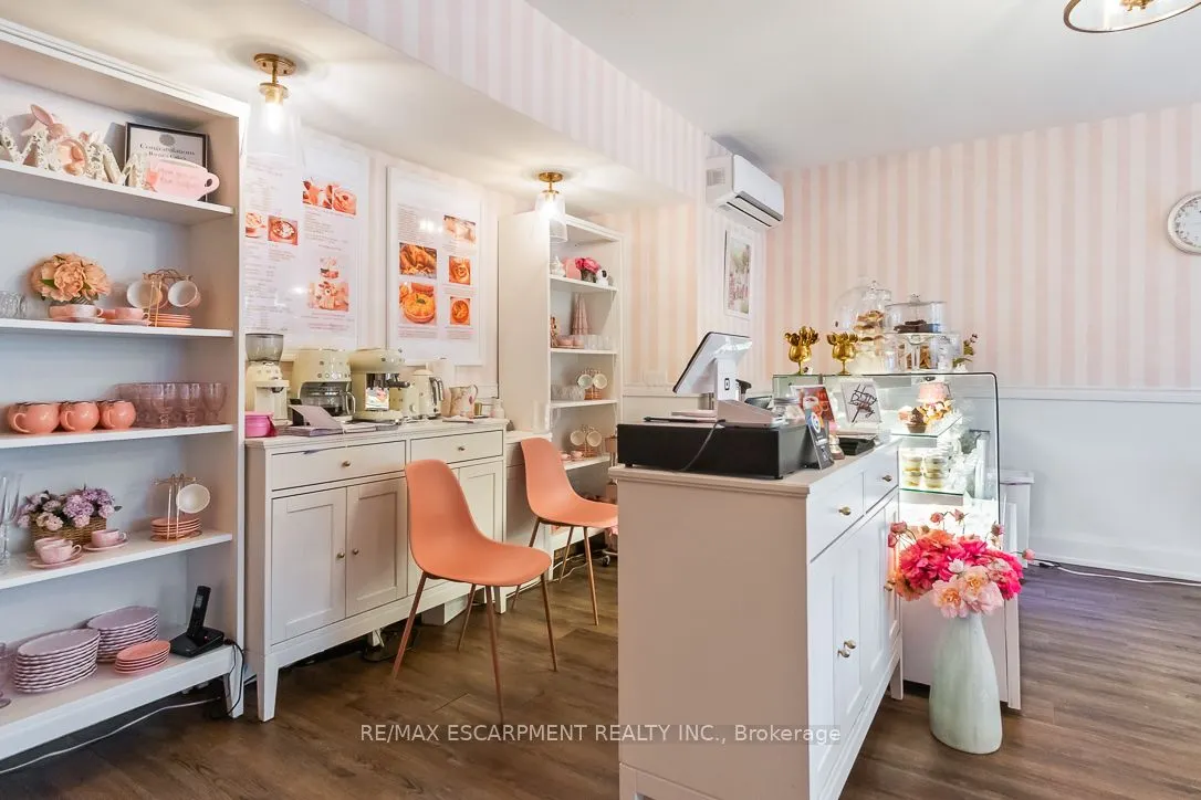 241,243 Lakeshore Road E