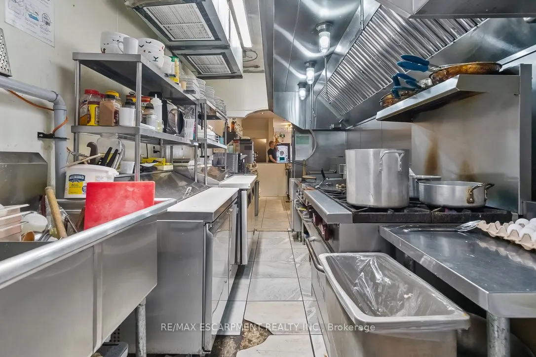 241,243 Lakeshore Road E
