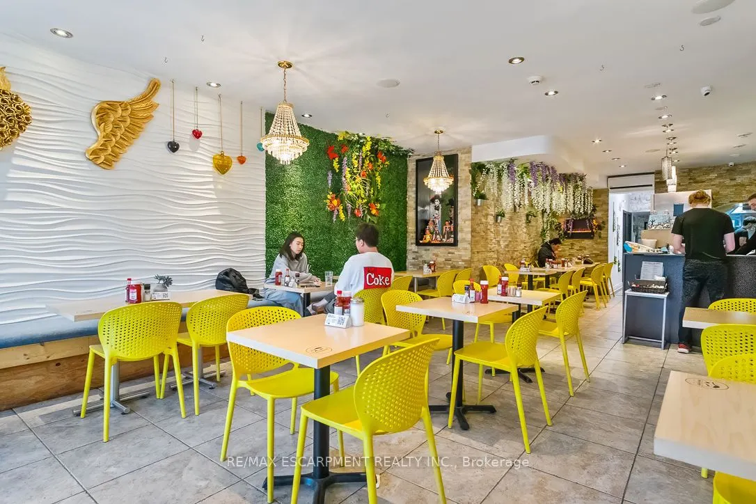 241,243 Lakeshore Road E
