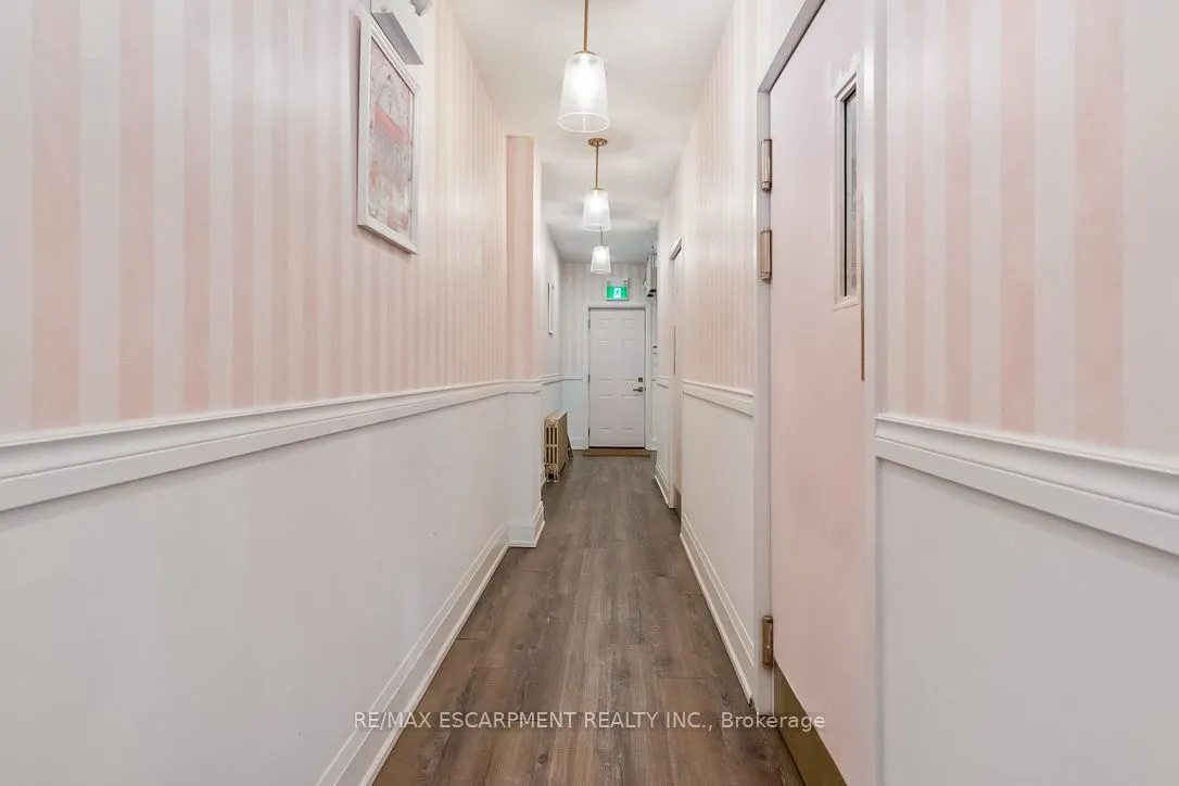 241,243 Lakeshore Road E