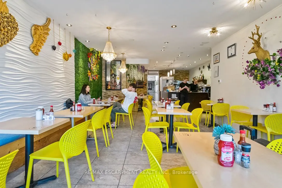 241,243 Lakeshore Road E