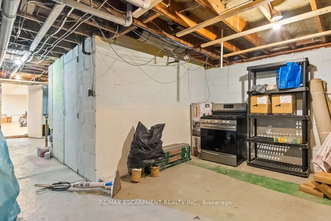 241,243 Lakeshore Road E