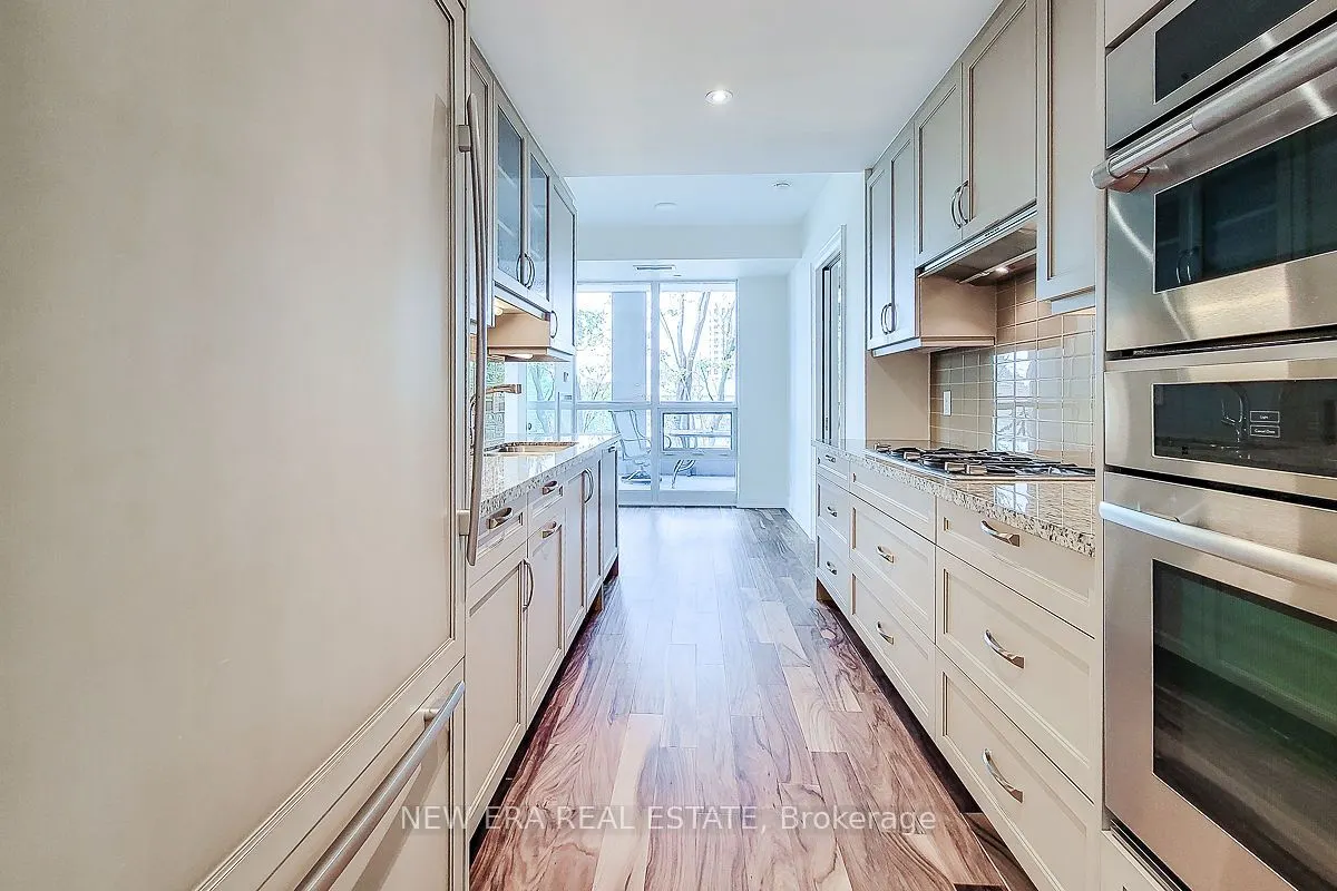 11 Bronte Road, #323