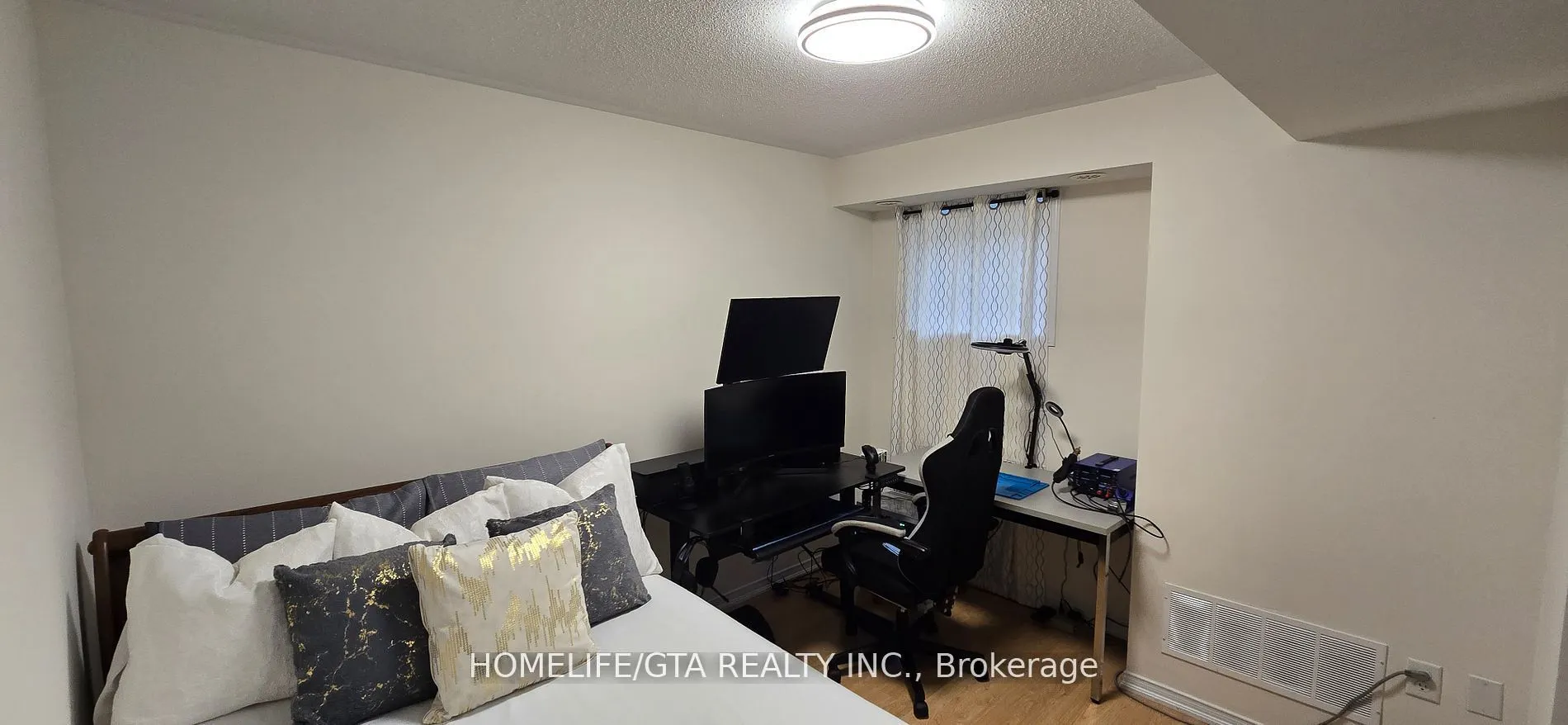 157 Isaac Devins Boulevard #3