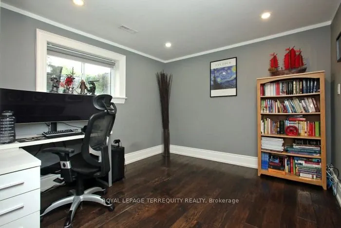 353 Kingsview Drive