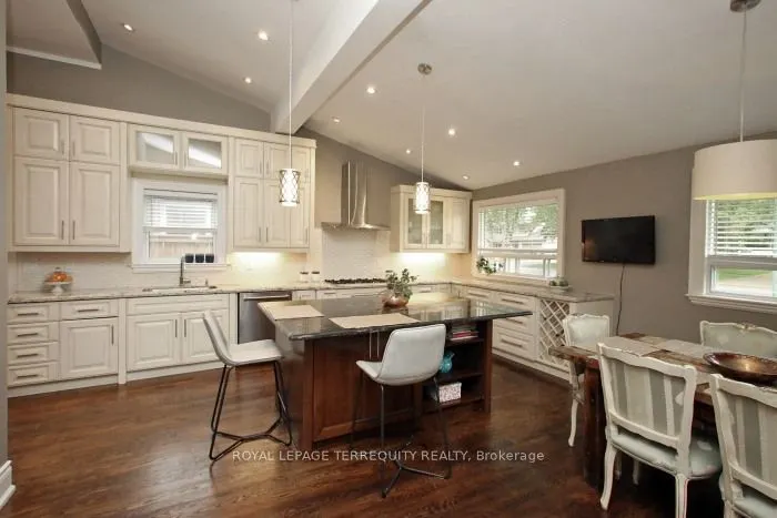 353 Kingsview Drive