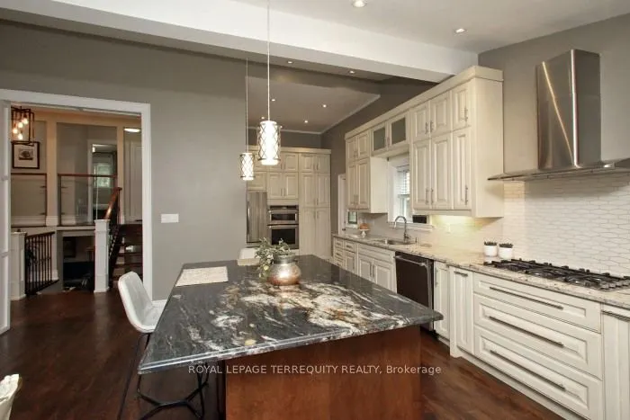 353 Kingsview Drive