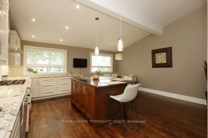 353 Kingsview Drive
