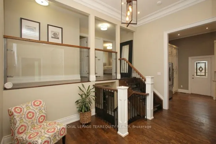 353 Kingsview Drive