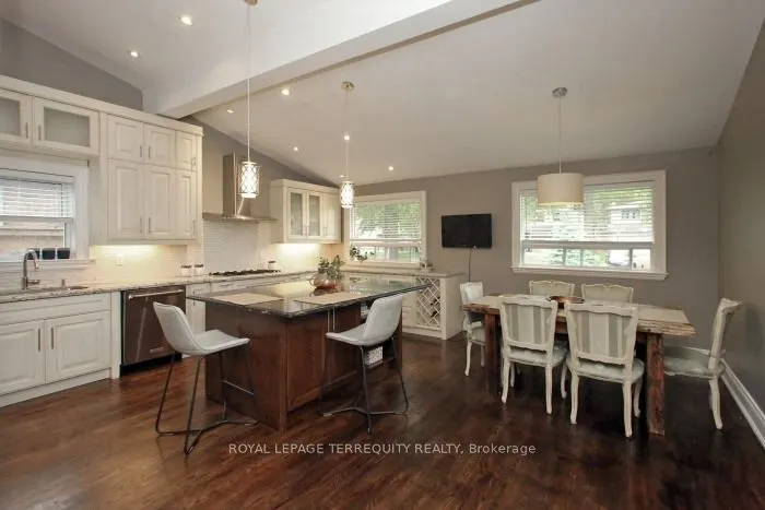 353 Kingsview Drive