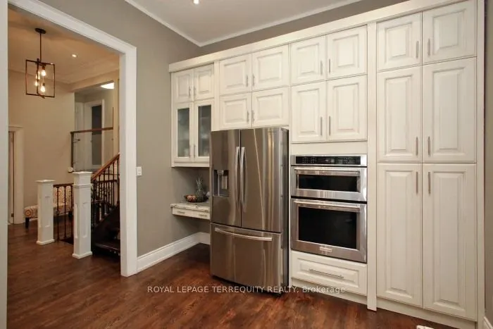 353 Kingsview Drive