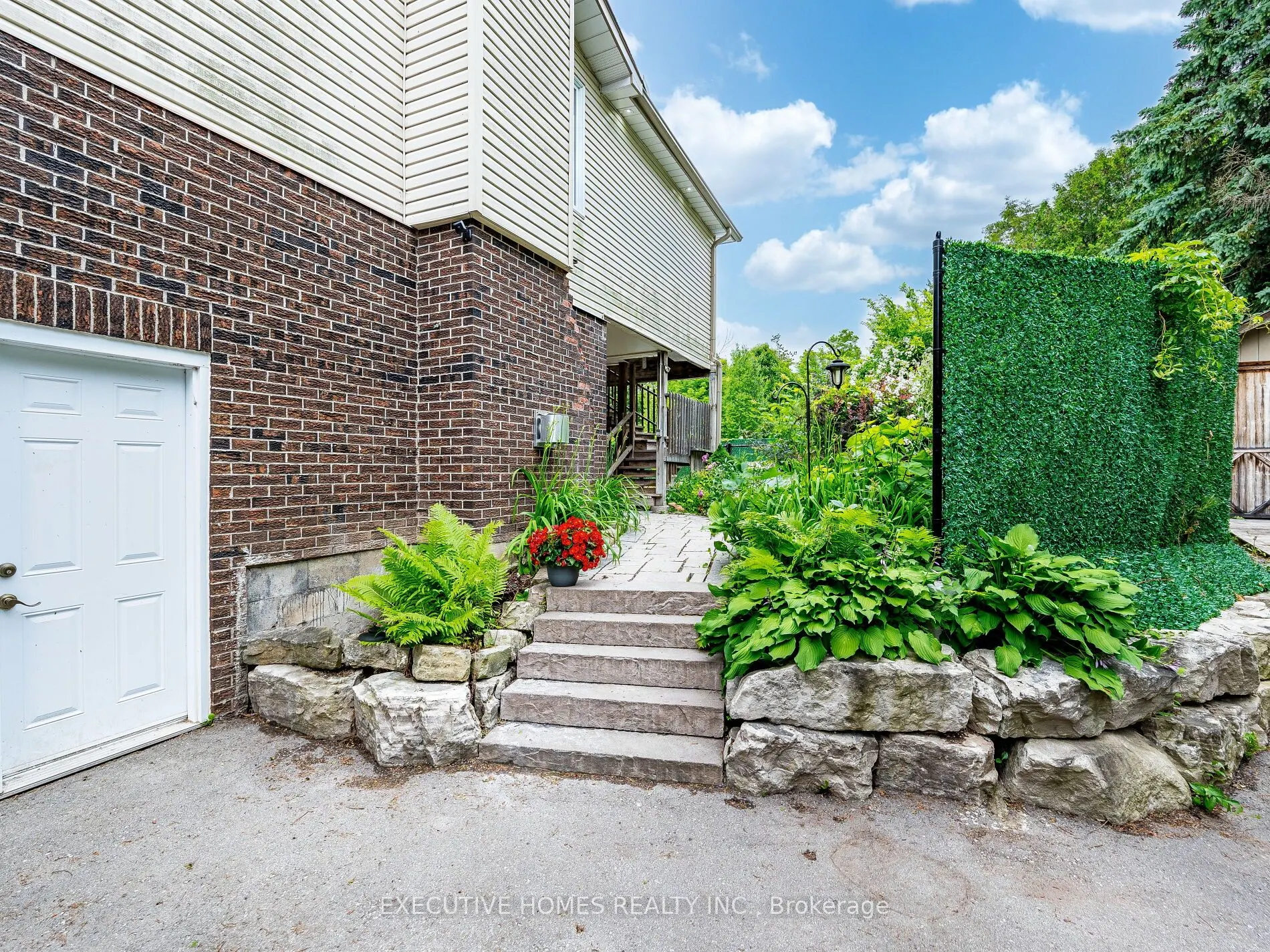 34 Kennedy Road