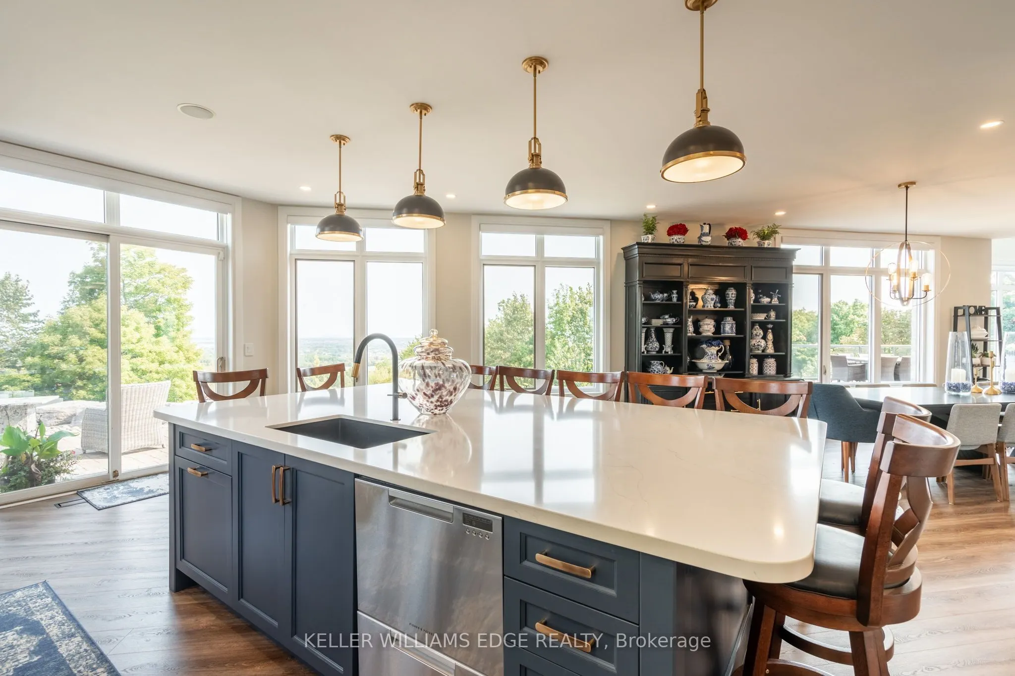 5500 Steeles Avenue W