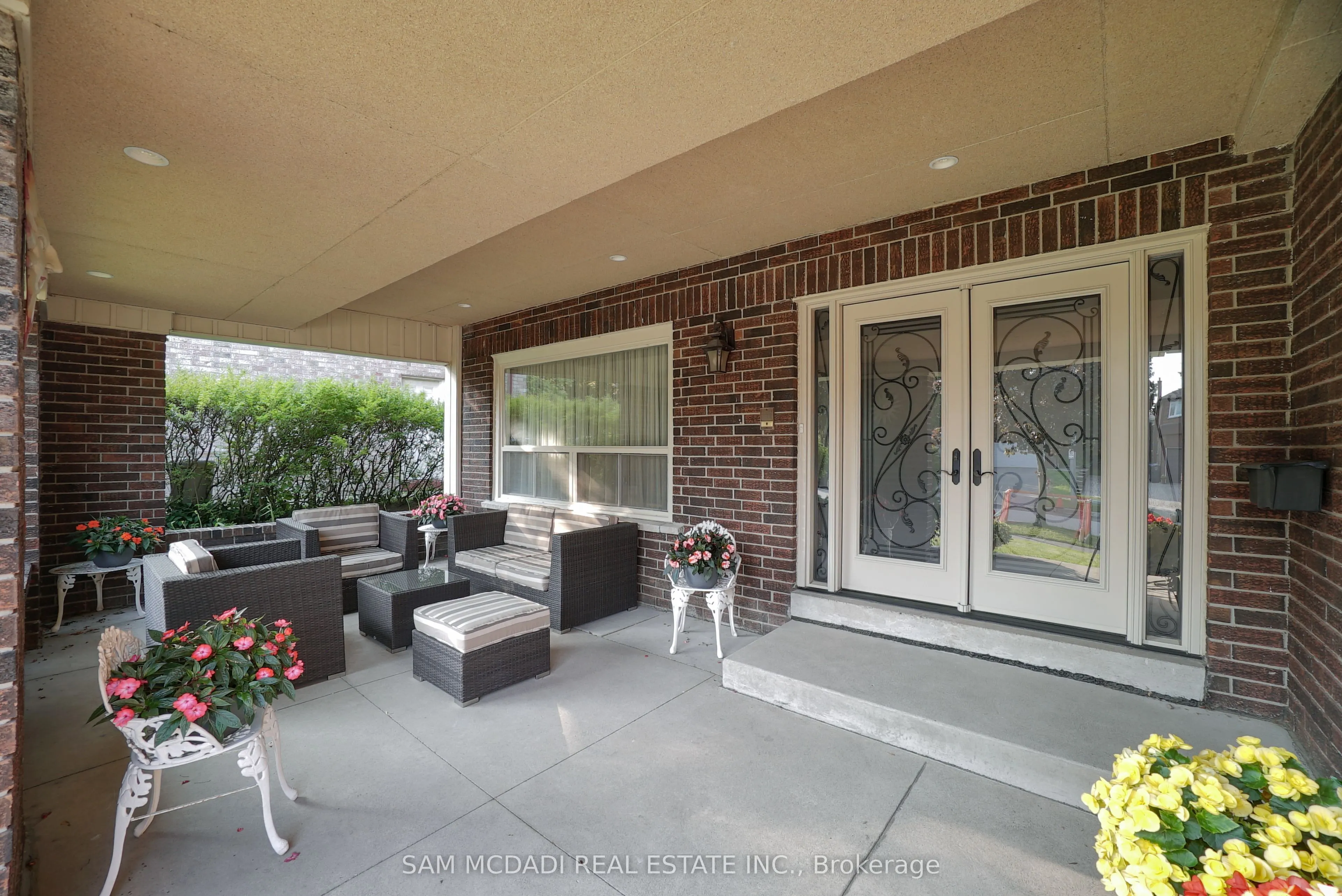 2529 Claymore Crescent