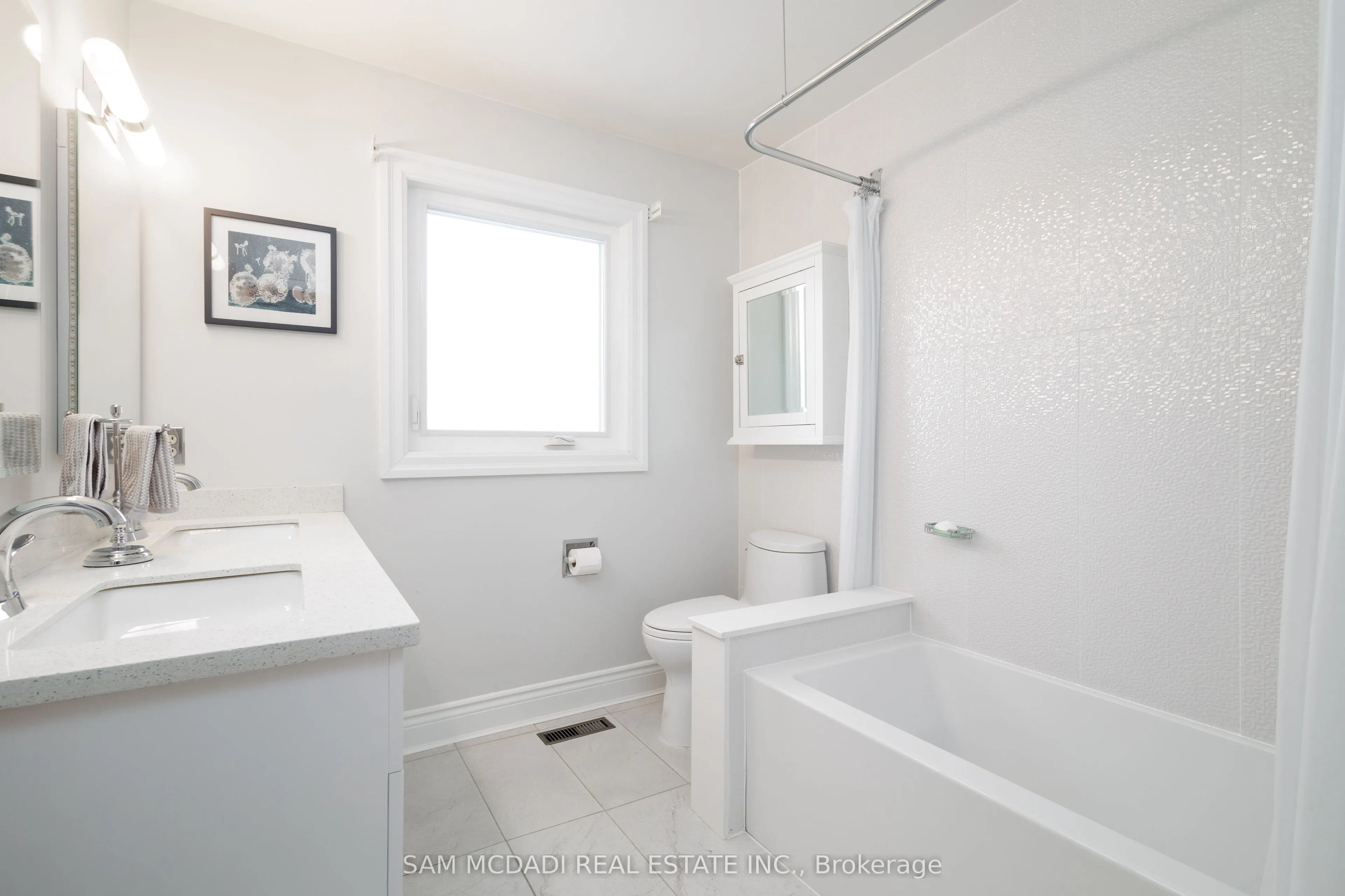 2529 Claymore Crescent