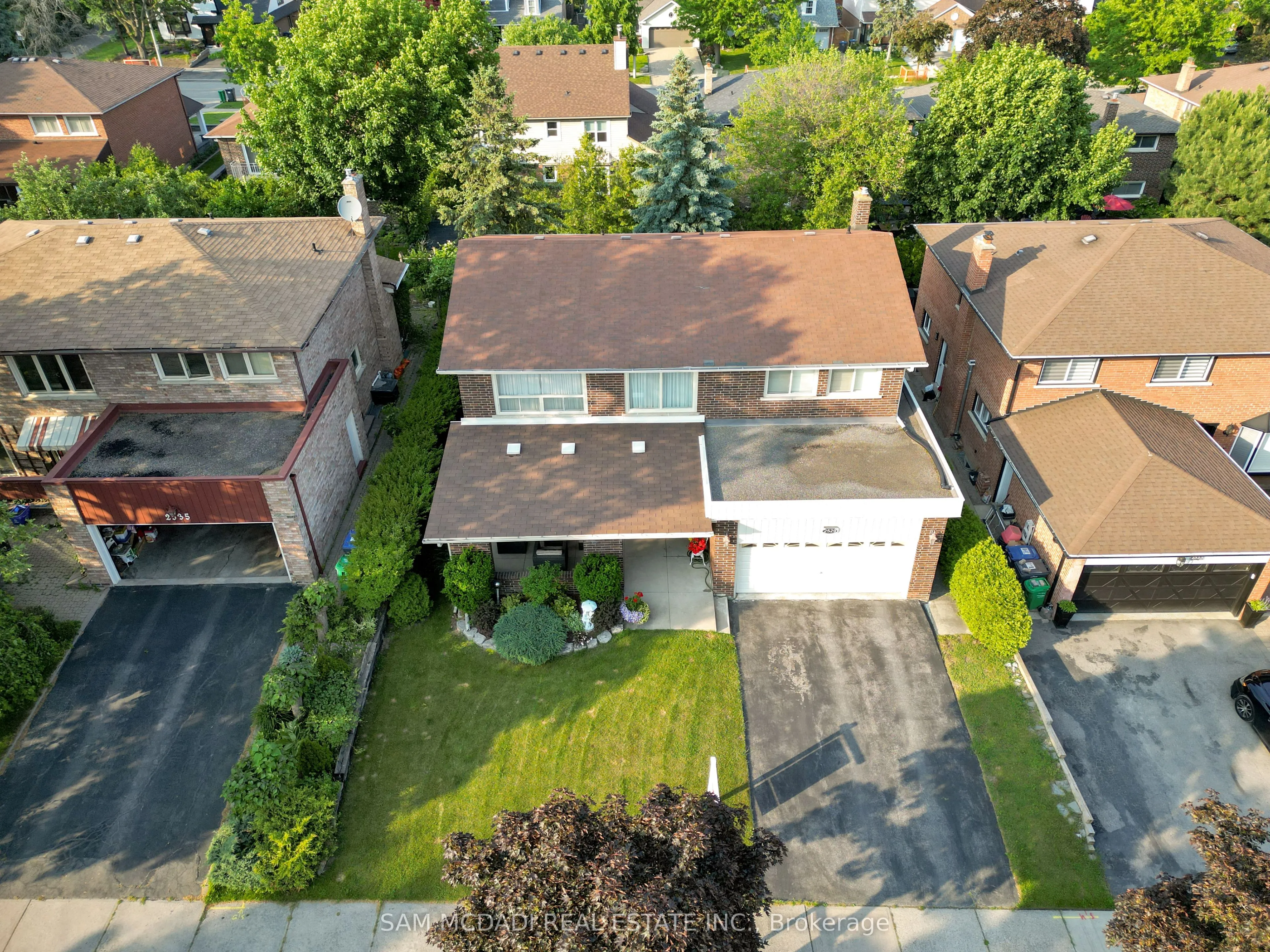 2529 Claymore Crescent