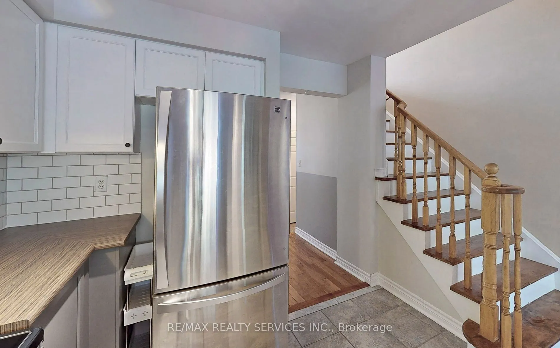 16 Fairway Court