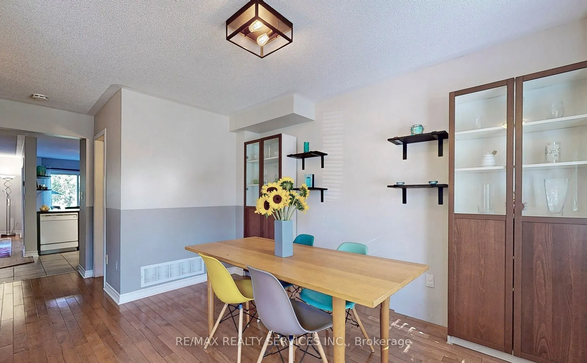 16 Fairway Court