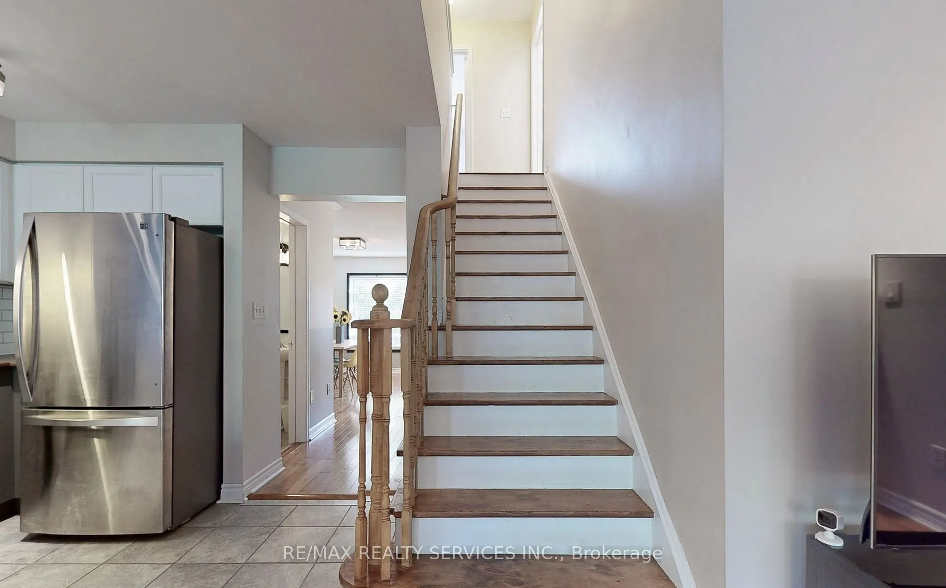 16 Fairway Court