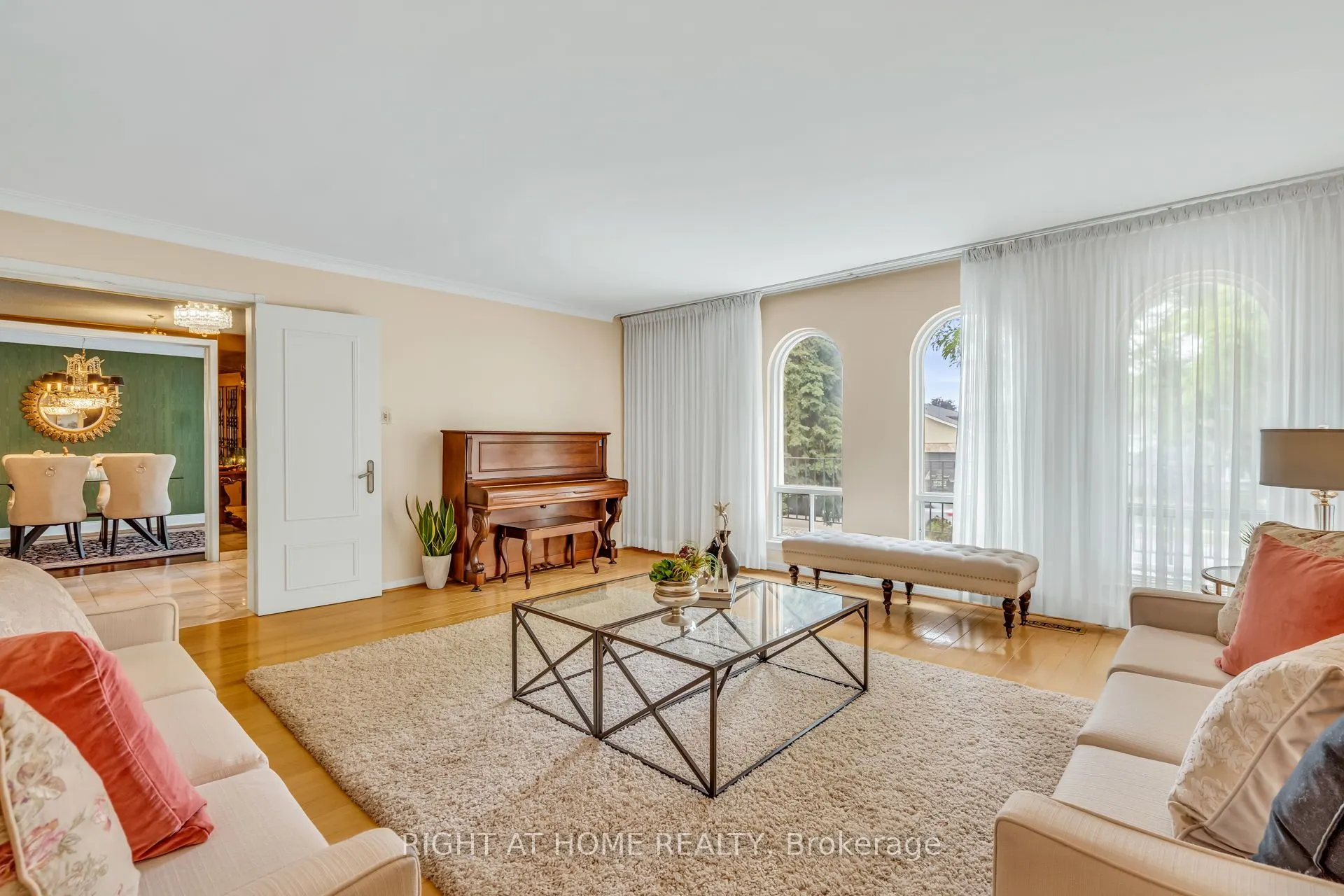 5 Poplar Heights Drive