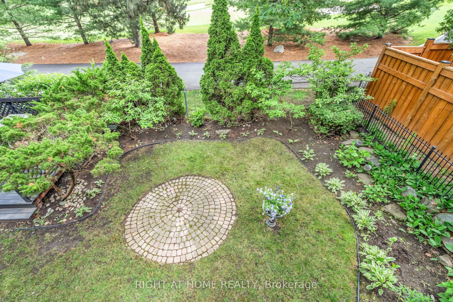 5 Poplar Heights Drive