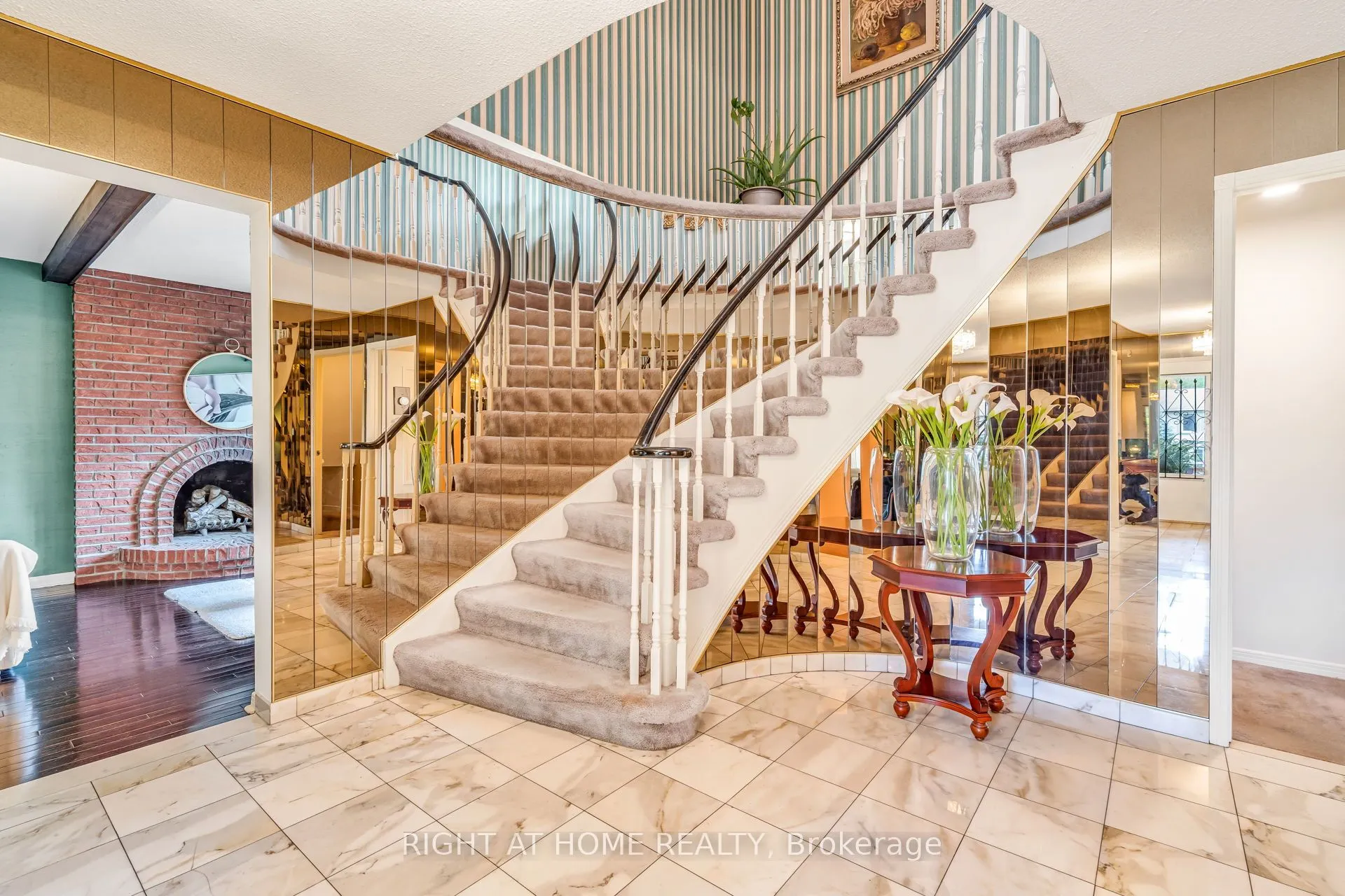 5 Poplar Heights Drive