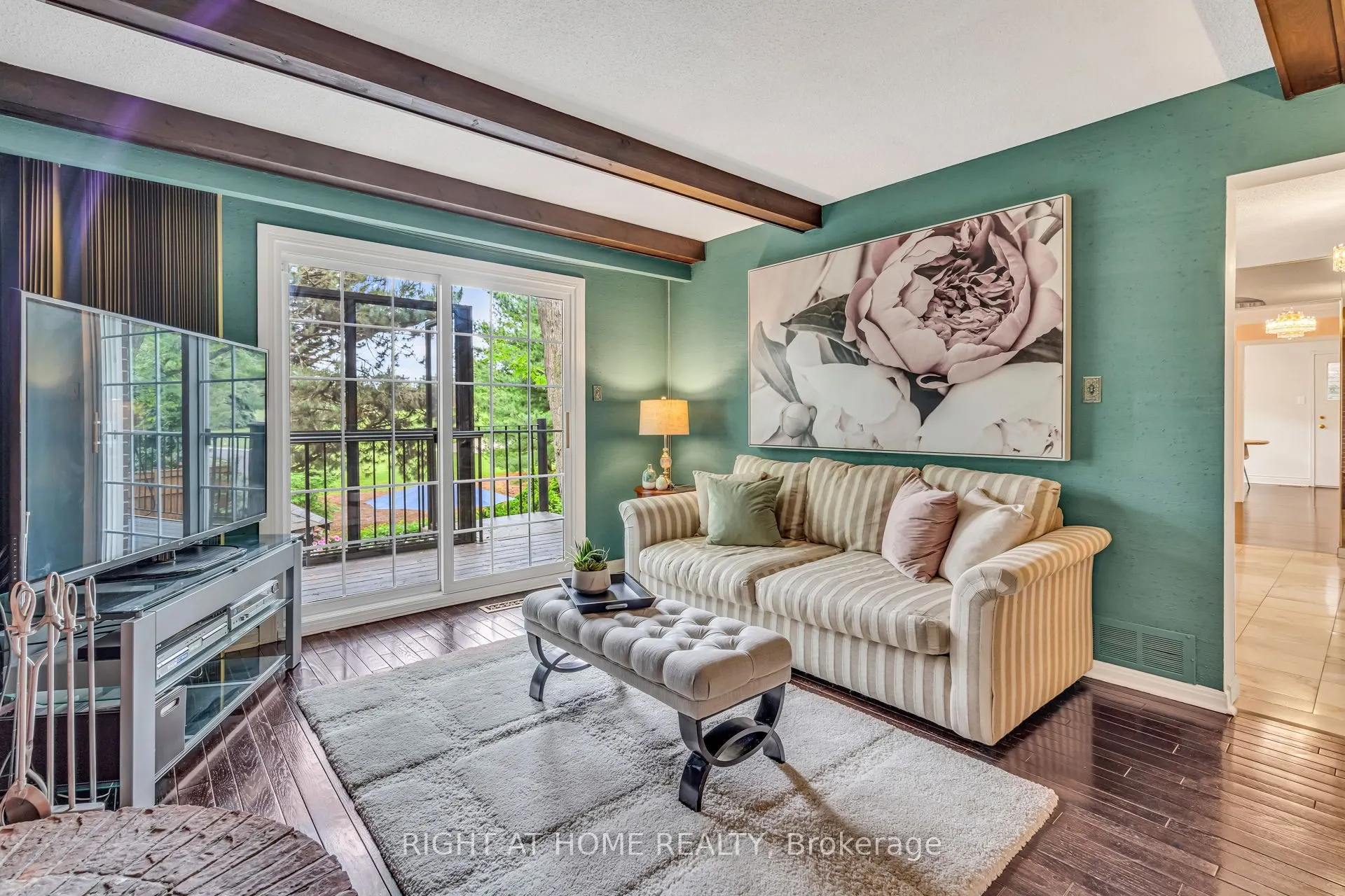 5 Poplar Heights Drive