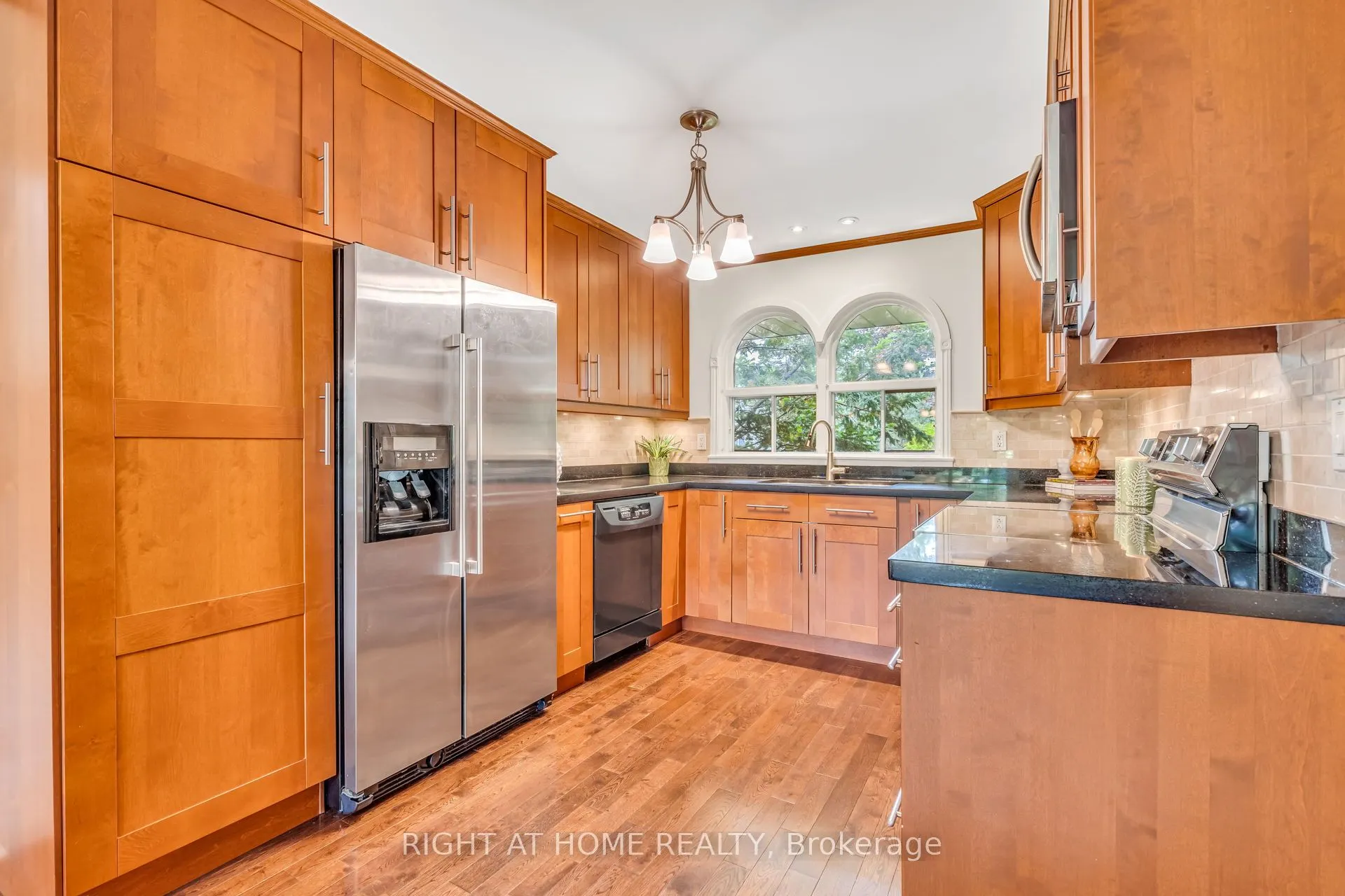 5 Poplar Heights Drive