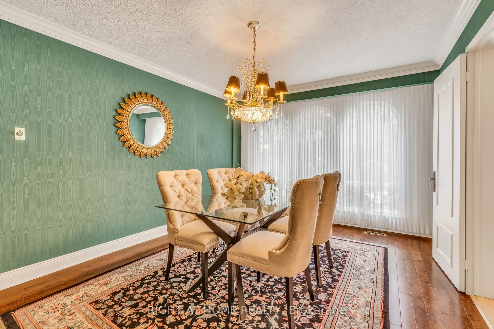 5 Poplar Heights Drive