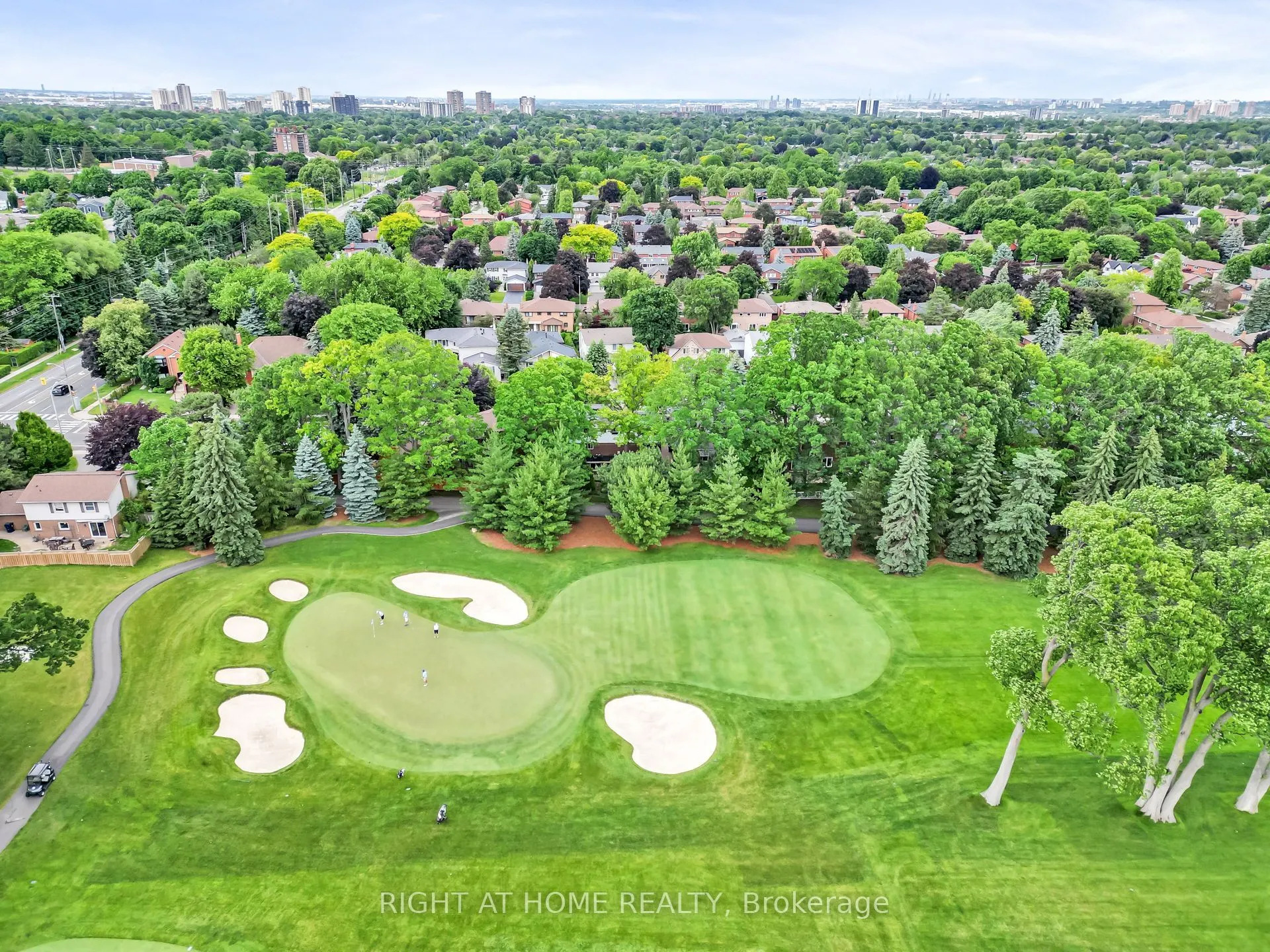 5 Poplar Heights Drive