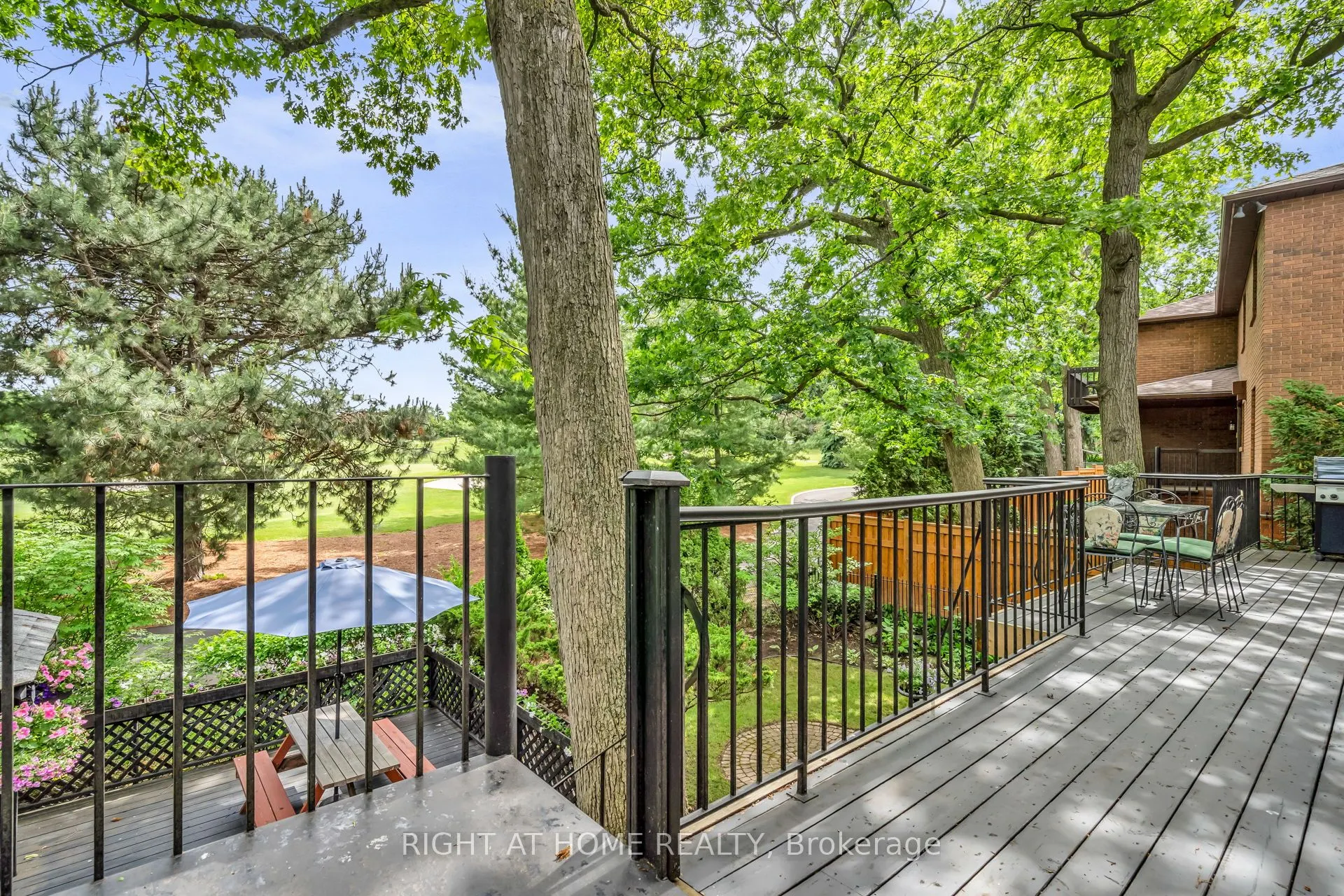 5 Poplar Heights Drive