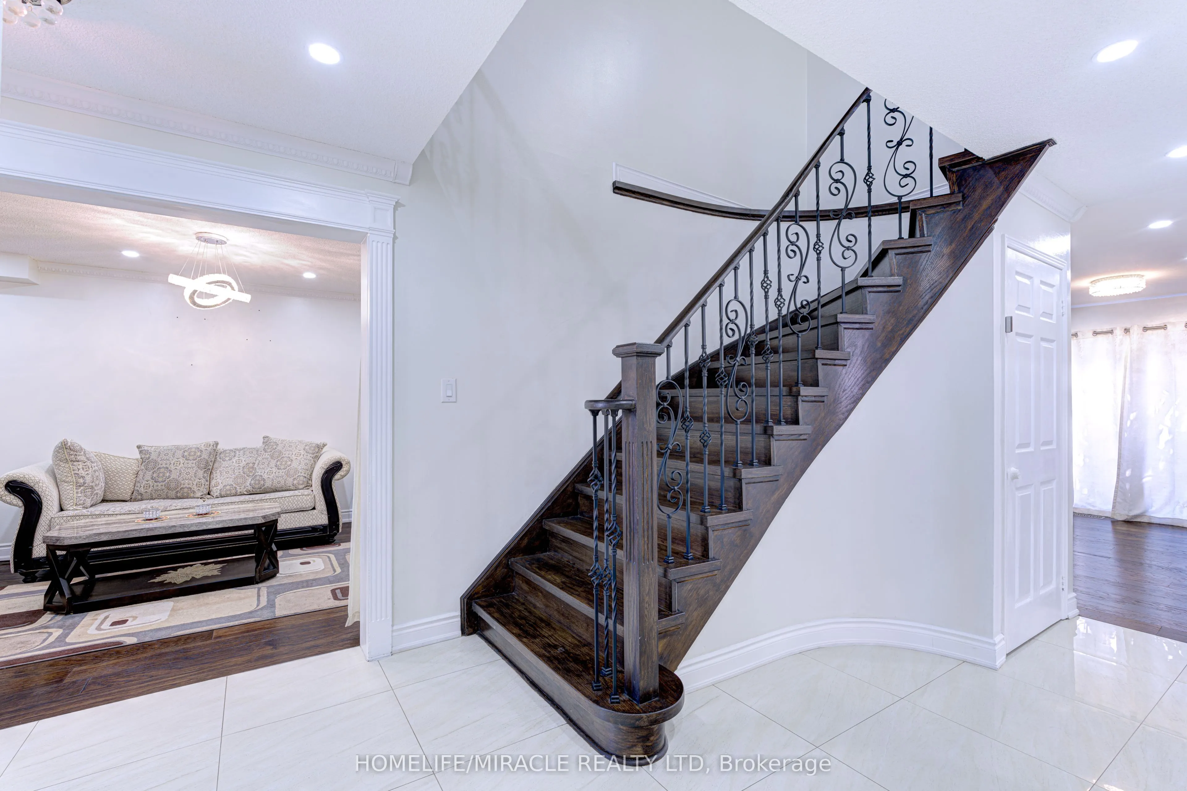 55 Castlehill Road