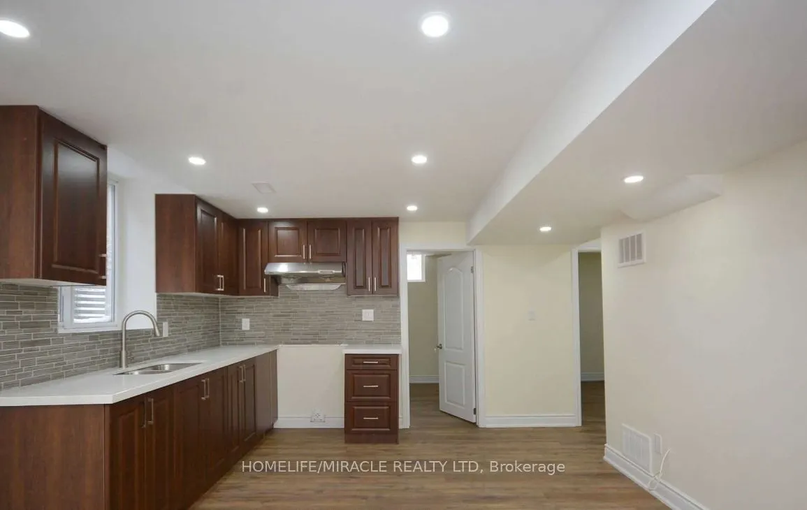 833 Mays Crescent, #Bsmt