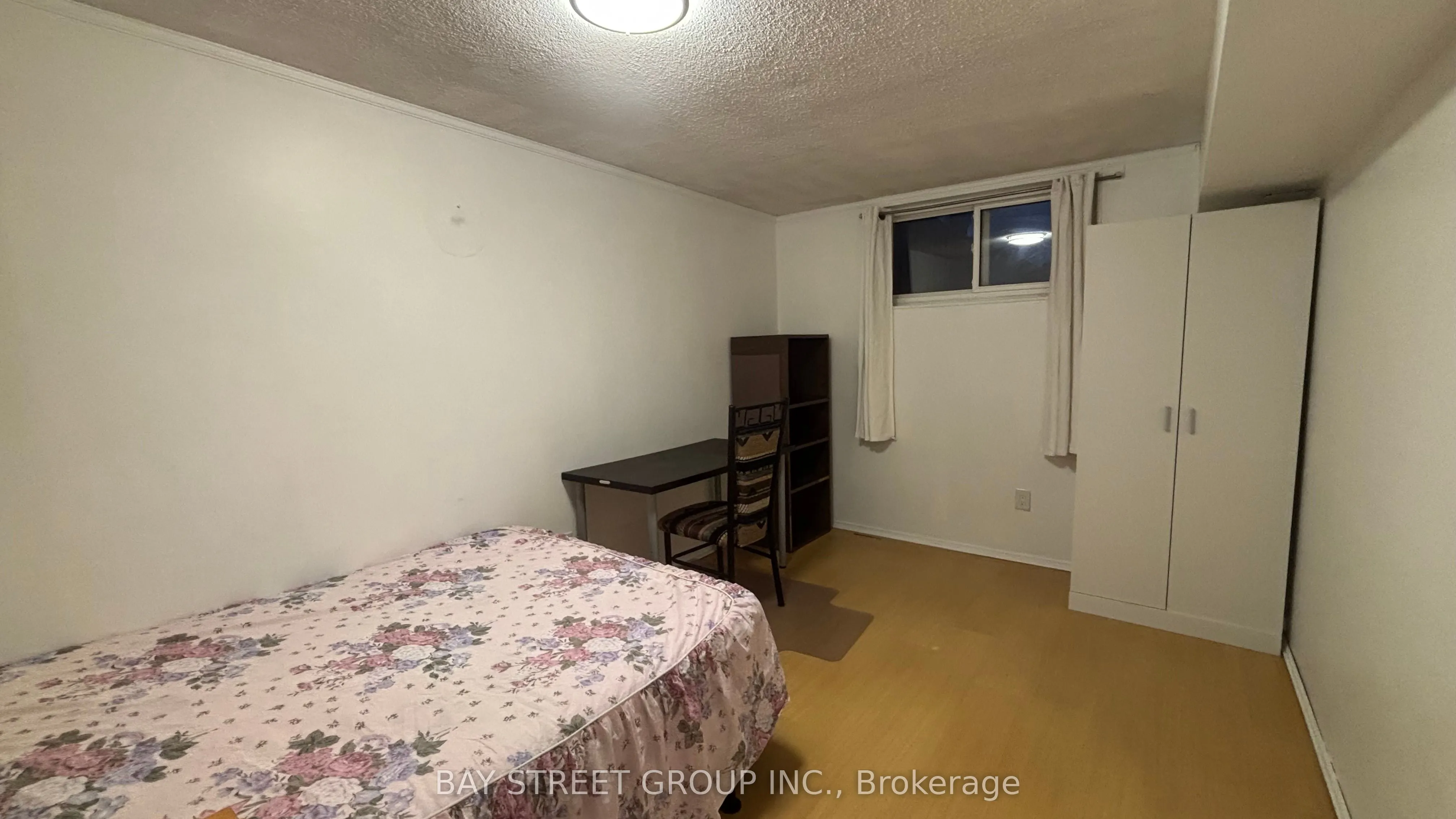 865 Consort Crescent, #Upper Basement