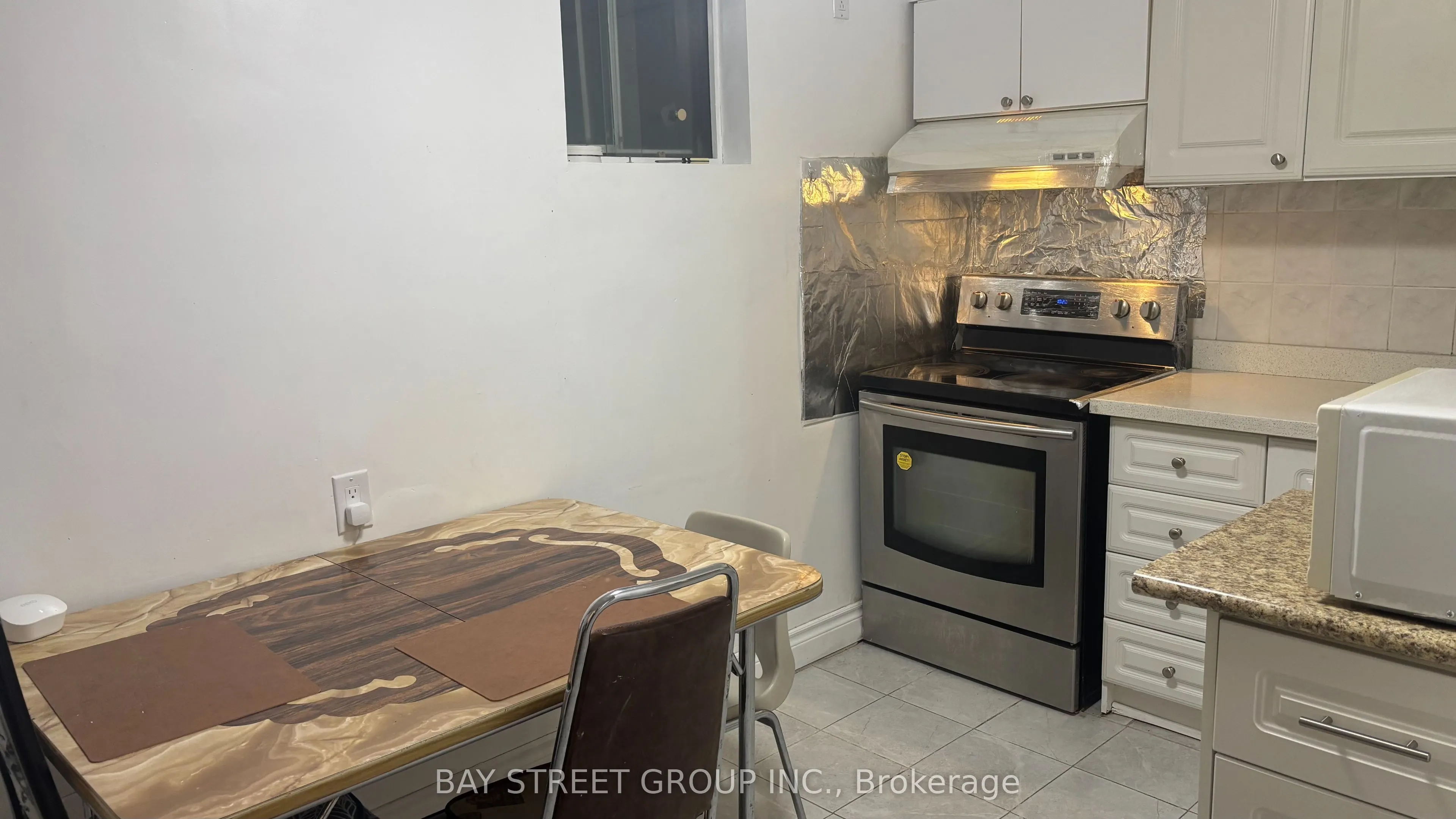 865 Consort Crescent, #Upper Basement
