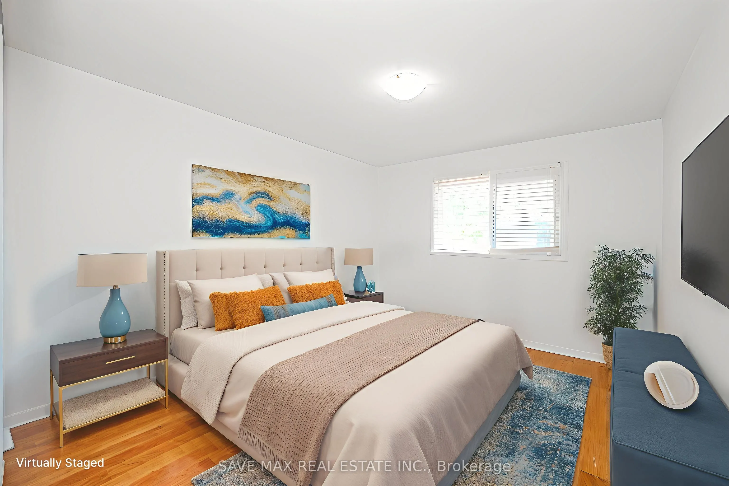 6983 Hickling Crescent