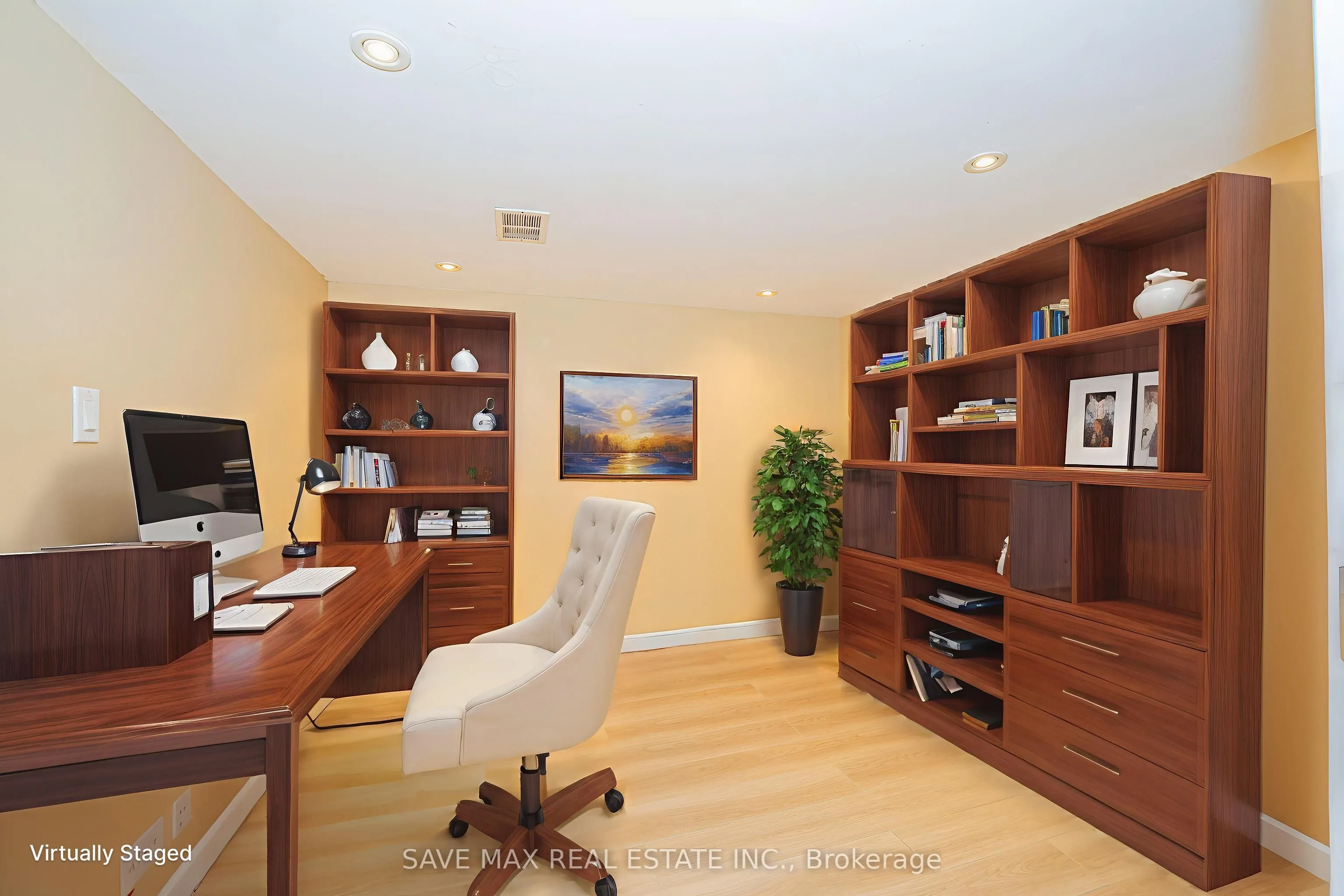 6983 Hickling Crescent