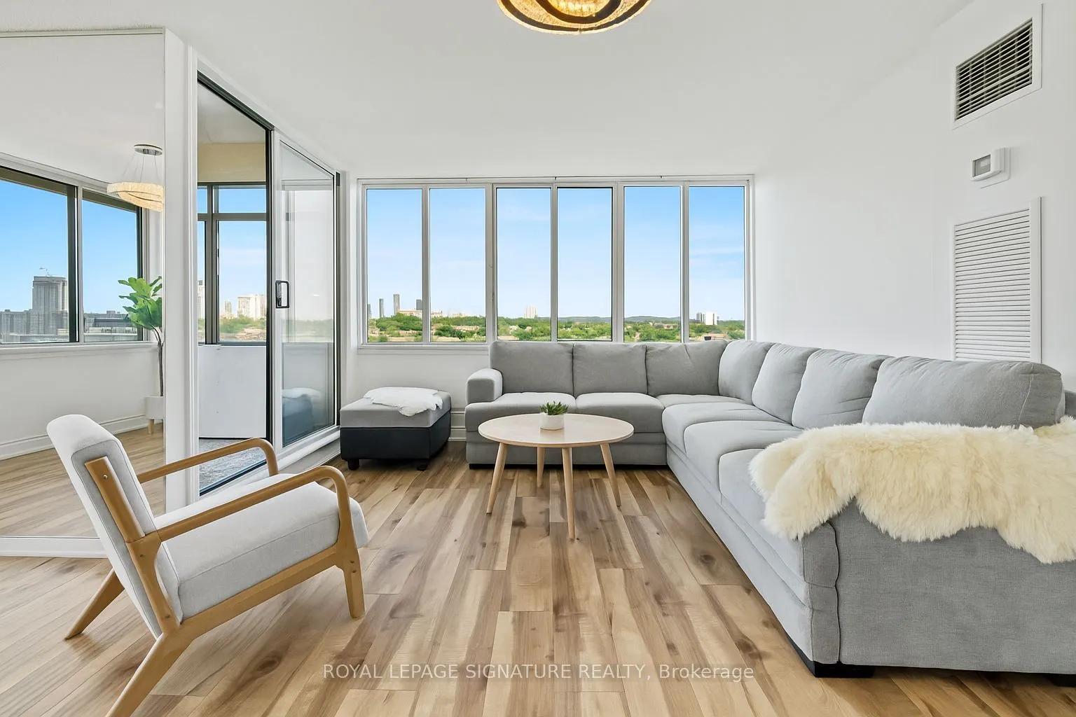 1320 Mississauga Valley Boulevard, #1016