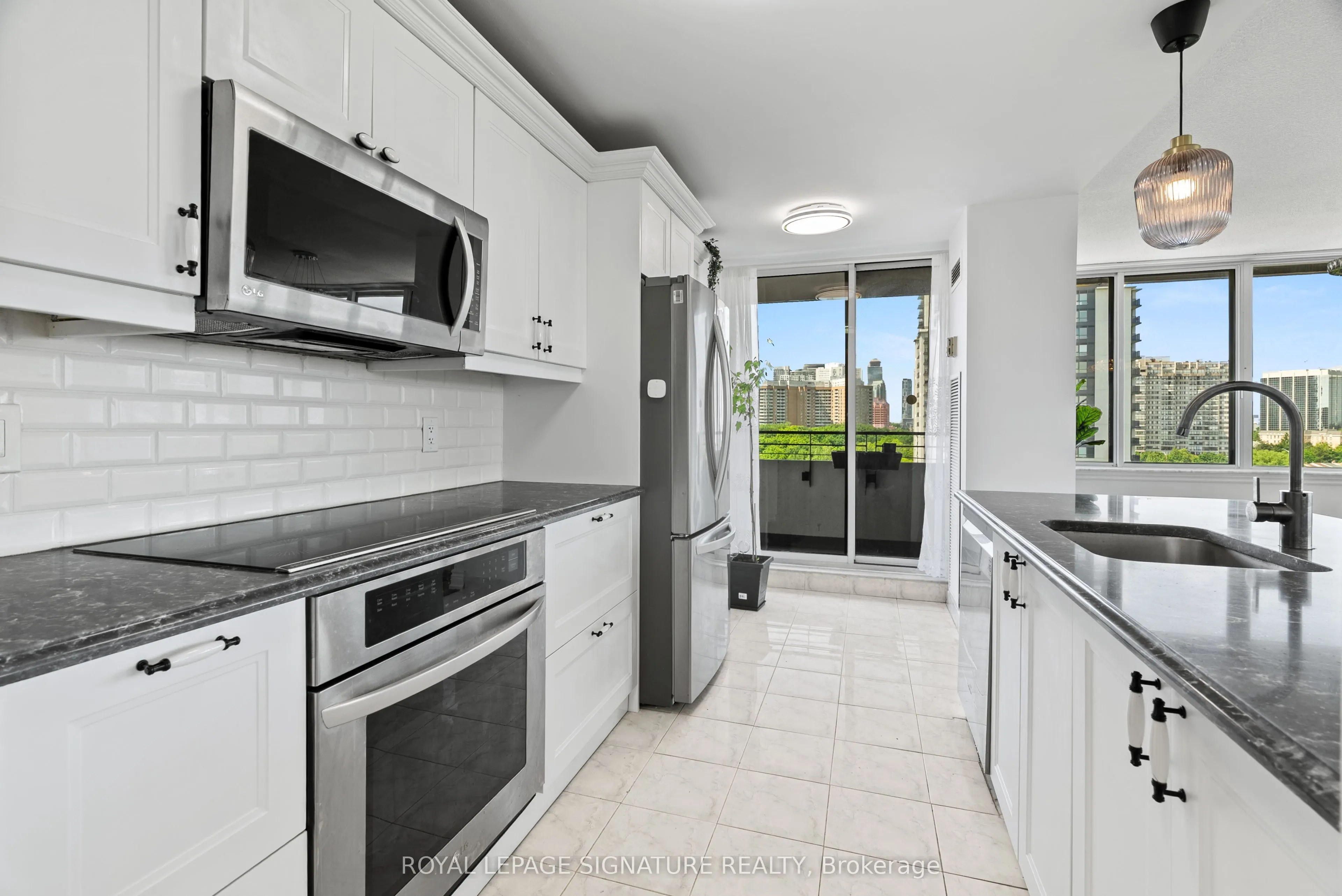 1320 Mississauga Valley Boulevard, #1016