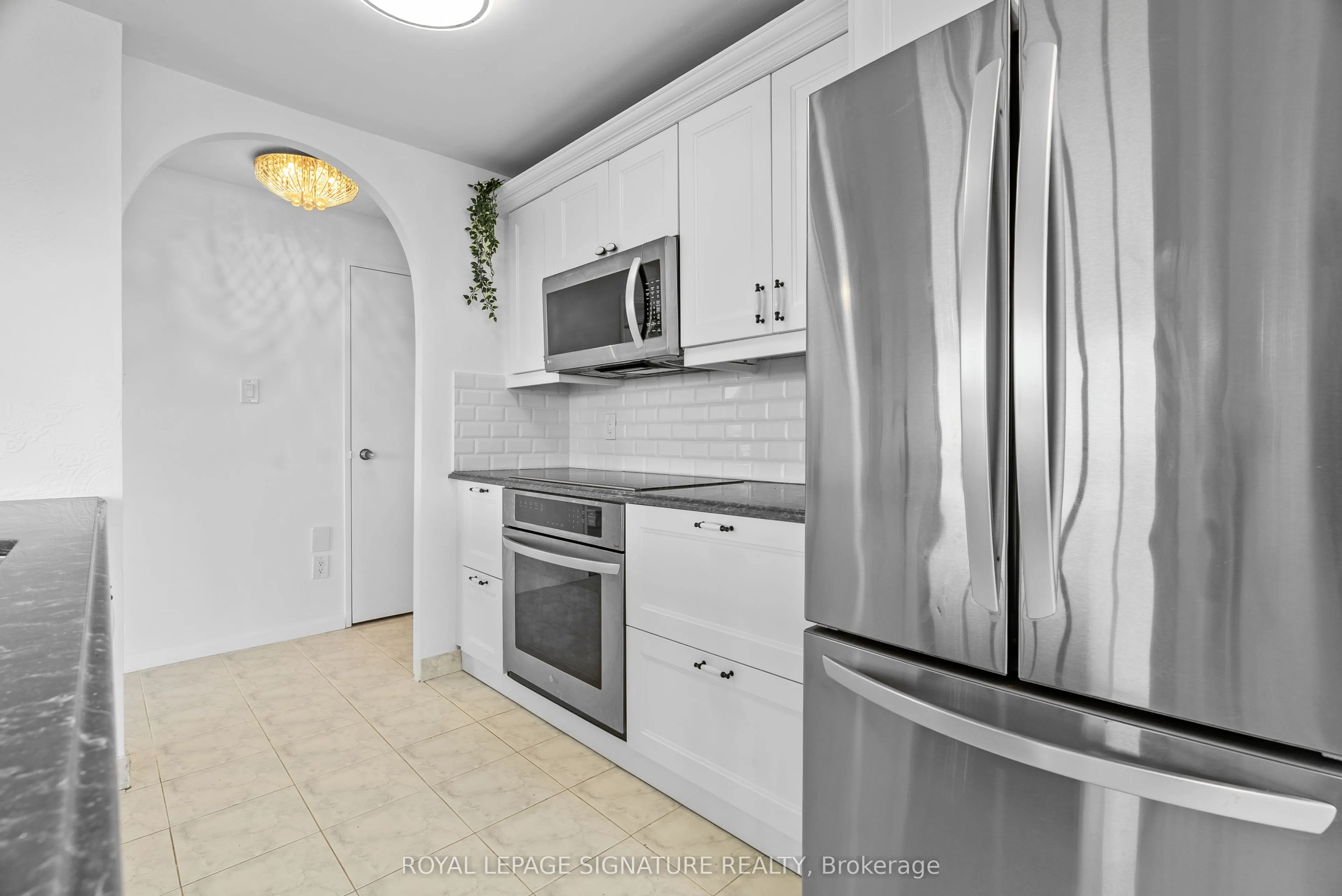1320 Mississauga Valley Boulevard, #1016